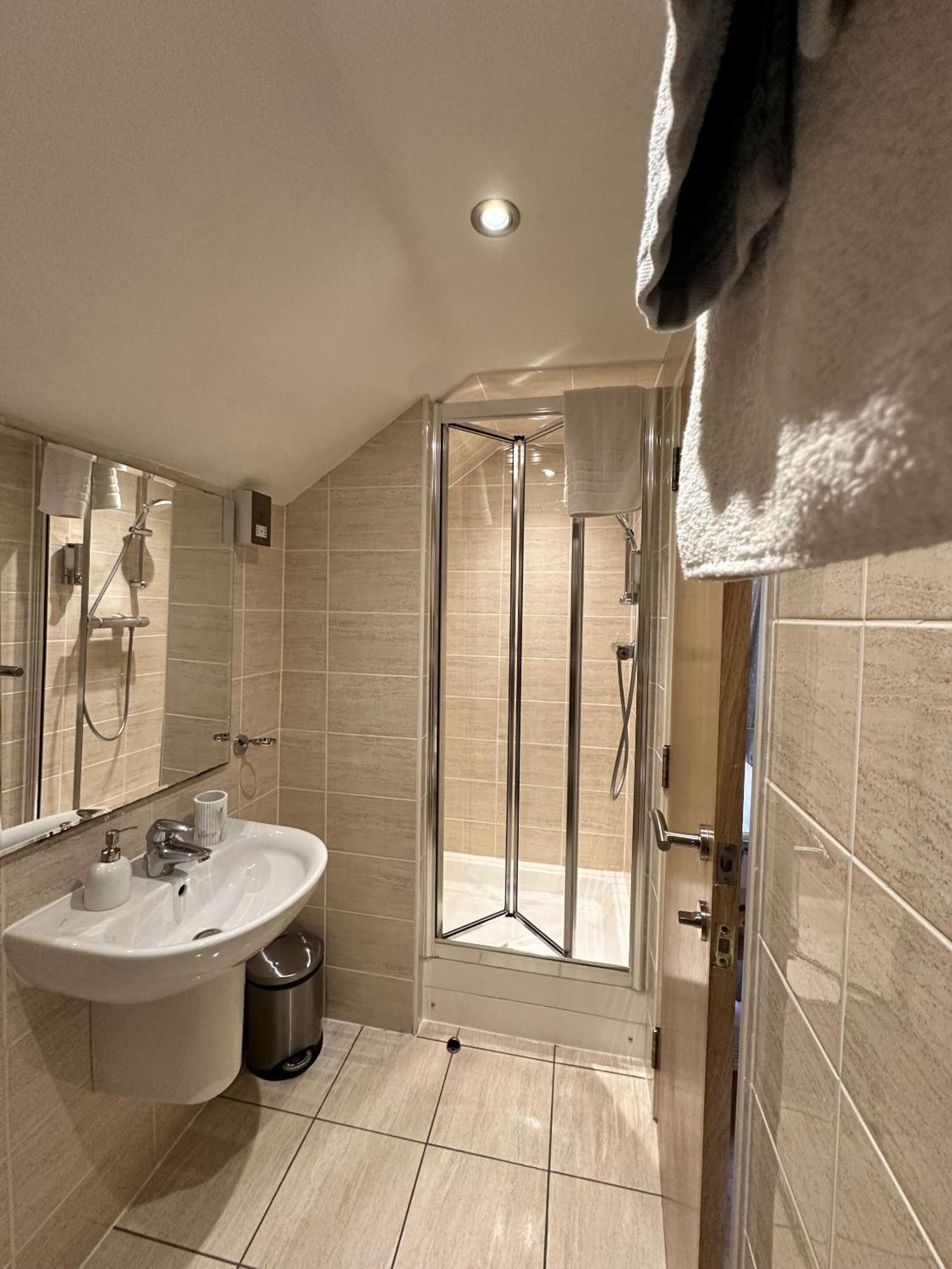צ'ארד Bath House Hotel חדר תמונה