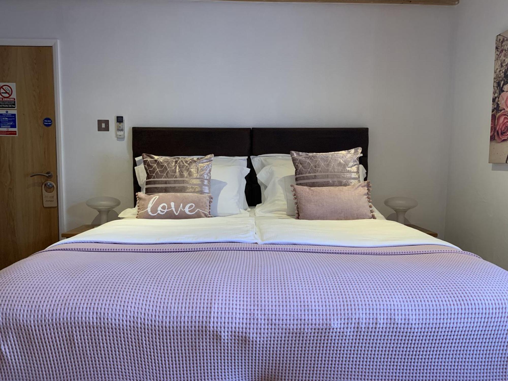 צ'ארד Bath House Hotel מראה חיצוני תמונה